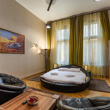 Apartment Select Center