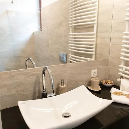 Select Center Apartment *